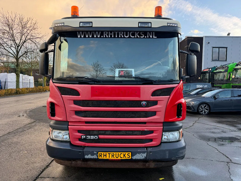 Scania P320 6X2 - EURO 6 + HIAB XS 144 HIPRO + REMOTE + HIAB HOOK + RETARDER - Kancalı yükleyici kamyon, Vinçli kamyon: fotoğraf 2 Scania P320 6X2 - EURO 6 + HIAB XS 144 HIPRO + REMOTE + HIAB HOOK + RETARDER - Kancalı yükleyici kamyon, Vinçli kamyon: fotoğraf 2