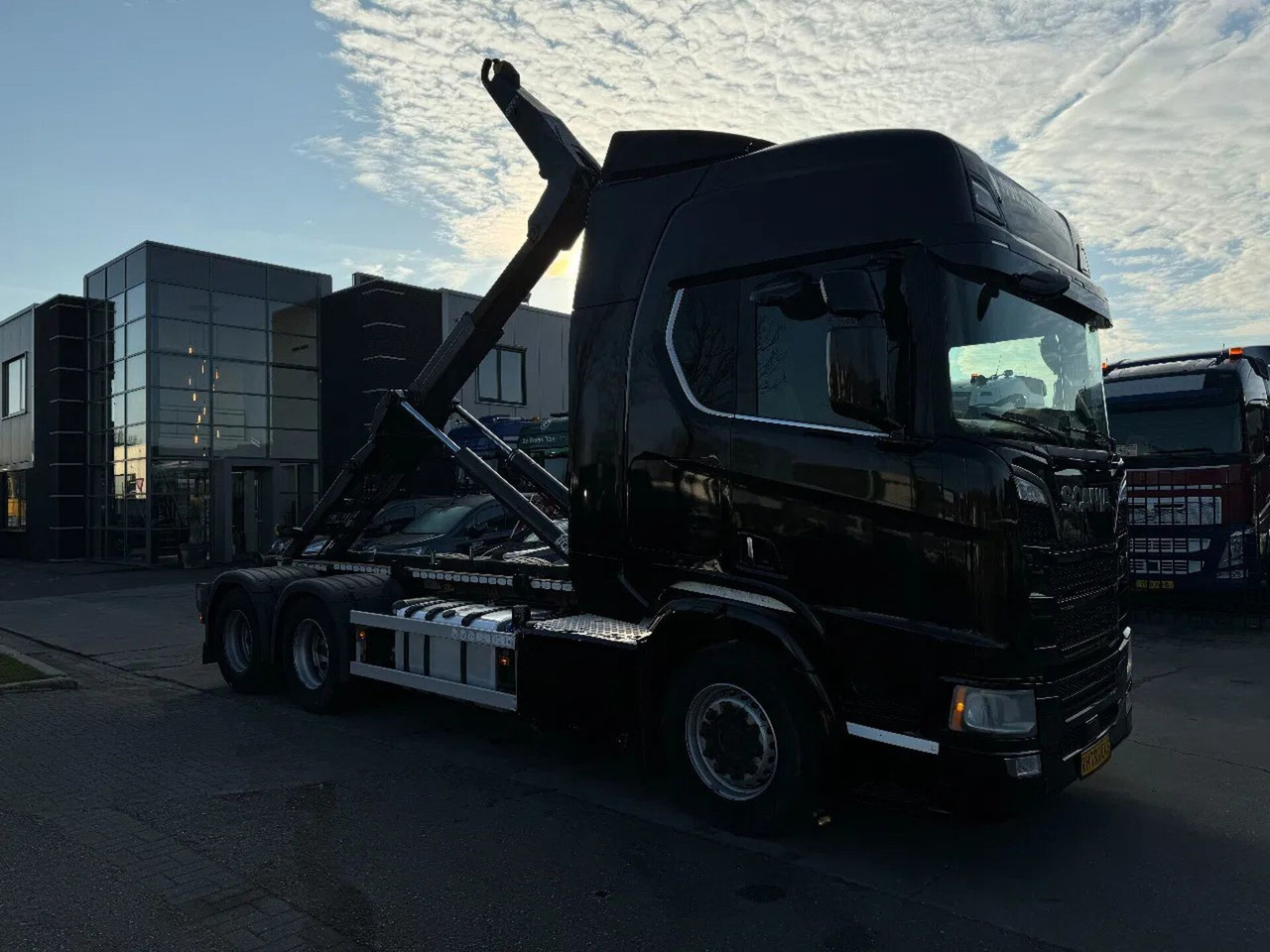 Scania R580 V8 NGS 6X2 EURO 6 VDL 20T HOOK - Kancalı yükleyici kamyon: fotoğraf 4 Scania R580 V8 NGS 6X2 EURO 6 VDL 20T HOOK - Kancalı yükleyici kamyon: fotoğraf 4