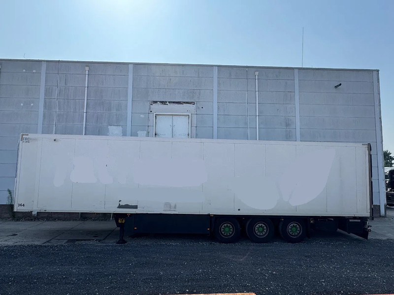 Schmitz Cargobull SKO 24 + THERMO KING SPECTRUM + 3X SAF AXLE - Frigorifik dorse: fotoğraf 2 Schmitz Cargobull SKO 24 + THERMO KING SPECTRUM + 3X SAF AXLE - Frigorifik dorse: fotoğraf 2
