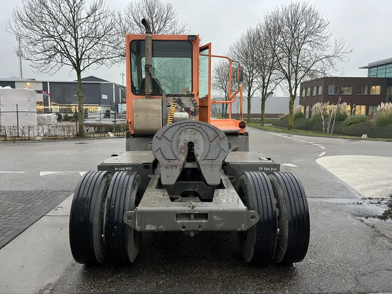 Terberg YT 222 YT222 - Terminal çekiciler: fotoğraf 5 Terberg YT 222 YT222 - Terminal çekiciler: fotoğraf 5