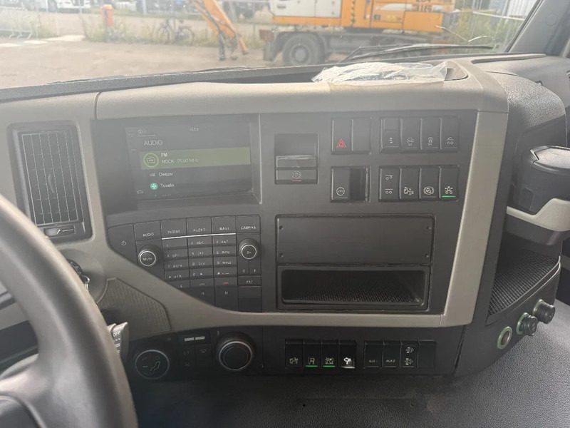 Volvo FM 330 FM 330 6X2 GESTUURD MET KM 235315 - Şasi kamyon: fotoğraf 5 Volvo FM 330 FM 330 6X2 GESTUURD MET KM 235315 - Şasi kamyon: fotoğraf 5