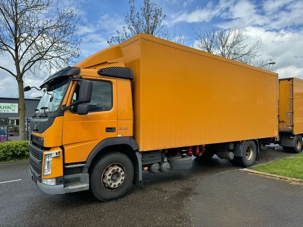 Volvo FM 370 4X2 EURO 6 + CARGOBOX + CARGOLIFT ZEPRO - Kapalı kasa kamyon: fotoğraf 1 Volvo FM 370 4X2 EURO 6 + CARGOBOX + CARGOLIFT ZEPRO - Kapalı kasa kamyon: fotoğraf 1