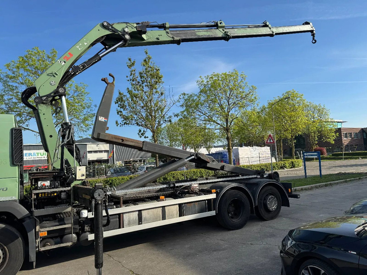 Volvo FM 370 6X2 VDL 21T + HIAB 211 + REMOTE CONTROL - Kancalı yükleyici kamyon, Vinçli kamyon: fotoğraf 3 Volvo FM 370 6X2 VDL 21T + HIAB 211 + REMOTE CONTROL - Kancalı yükleyici kamyon, Vinçli kamyon: fotoğraf 3