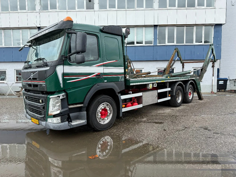 Volvo FM 460 6X2 EURO 6 + JOAB SKIPLOADER WITH REMOTE CONTROL - Hidrolift kamyon: fotoğraf 2 Volvo FM 460 6X2 EURO 6 + JOAB SKIPLOADER WITH REMOTE CONTROL - Hidrolift kamyon: fotoğraf 2