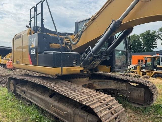 CAT 323 E - Paletli ekskavatör: fotoğraf 3 CAT 323 E - Paletli ekskavatör: fotoğraf 3