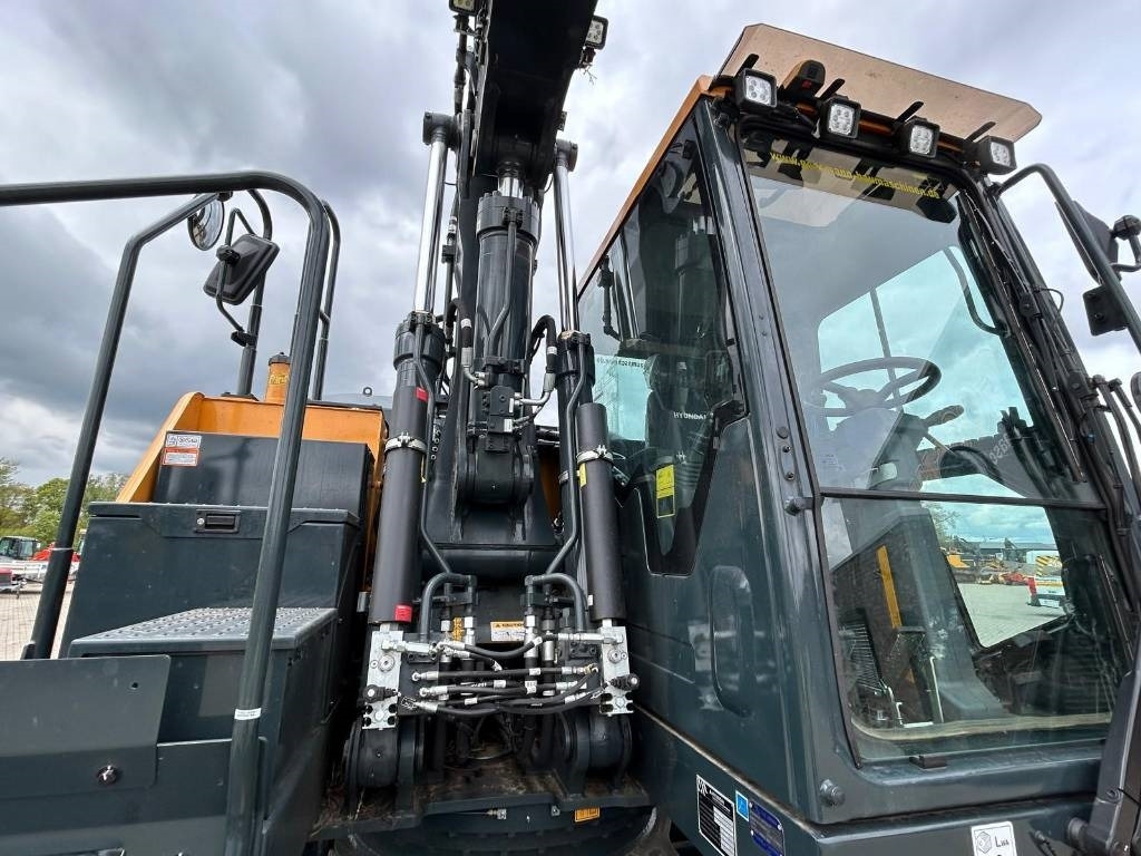 HYUNDAI HW170 ACR - Tekerlekli ekskavatör: fotoğraf 5 HYUNDAI HW170 ACR - Tekerlekli ekskavatör: fotoğraf 5