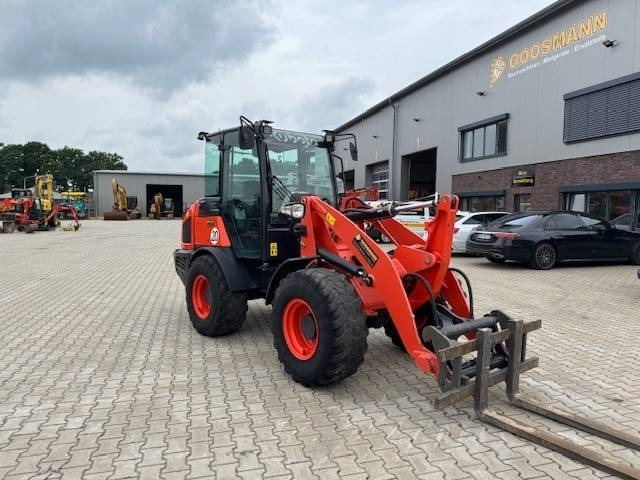 KUBOTA R090 - Tekerlekli yükleyici: fotoğraf 5 KUBOTA R090 - Tekerlekli yükleyici: fotoğraf 5