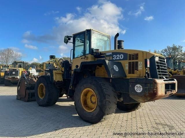 Komatsu WA 320 mit Greifschaufel + Schnellwechsler - Tekerlekli yükleyici: fotoğraf 4 Komatsu WA 320 mit Greifschaufel + Schnellwechsler - Tekerlekli yükleyici: fotoğraf 4