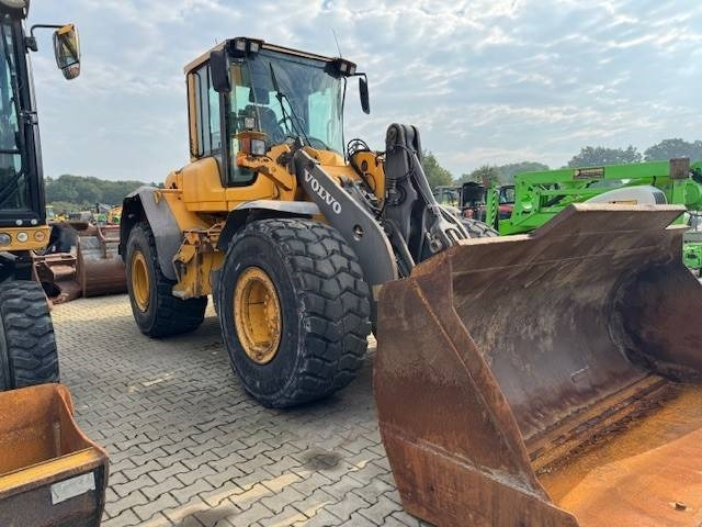 Volvo L 90 F - Tekerlekli yükleyici: fotoğraf 4 Volvo L 90 F - Tekerlekli yükleyici: fotoğraf 4