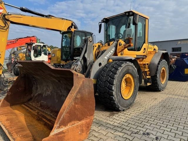 Volvo L 90 F - Tekerlekli yükleyici: fotoğraf 3 Volvo L 90 F - Tekerlekli yükleyici: fotoğraf 3