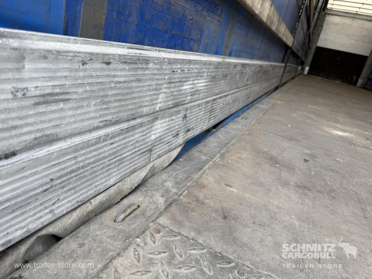 SCHMITZ Curtainsider Mega - Tenteli dorse: fotoğraf 2 SCHMITZ Curtainsider Mega - Tenteli dorse: fotoğraf 2