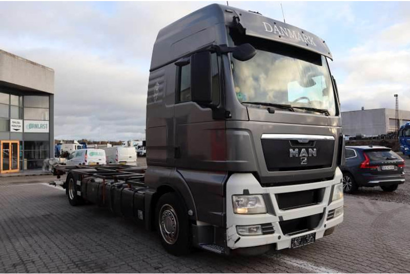 MAN TGX 18.480 Eftermonteret partikelfilter - Konteynır taşıyıcı/ Yedek karoser kamyon: fotoğraf 2 MAN TGX 18.480 Eftermonteret partikelfilter - Konteynır taşıyıcı/ Yedek karoser kamyon: fotoğraf 2