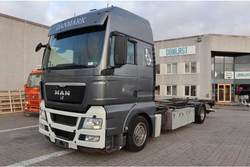 MAN TGX 18.480 Eftermonteret partikelfilter - Konteynır taşıyıcı/ Yedek karoser kamyon: fotoğraf 1 MAN TGX 18.480 Eftermonteret partikelfilter - Konteynır taşıyıcı/ Yedek karoser kamyon: fotoğraf 1