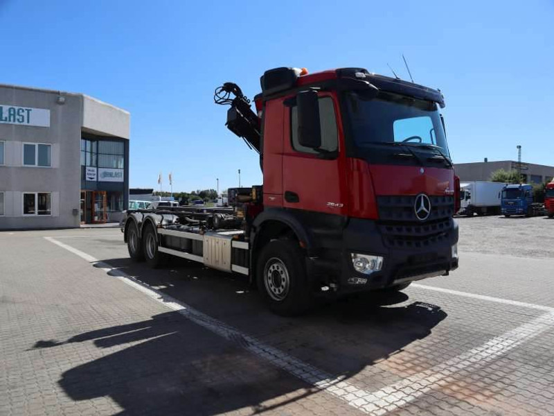 Mercedes-Benz Arocs 2643 euro 6 - Kablo sistemli kamyon: fotoğraf 3 Mercedes-Benz Arocs 2643 euro 6 - Kablo sistemli kamyon: fotoğraf 3