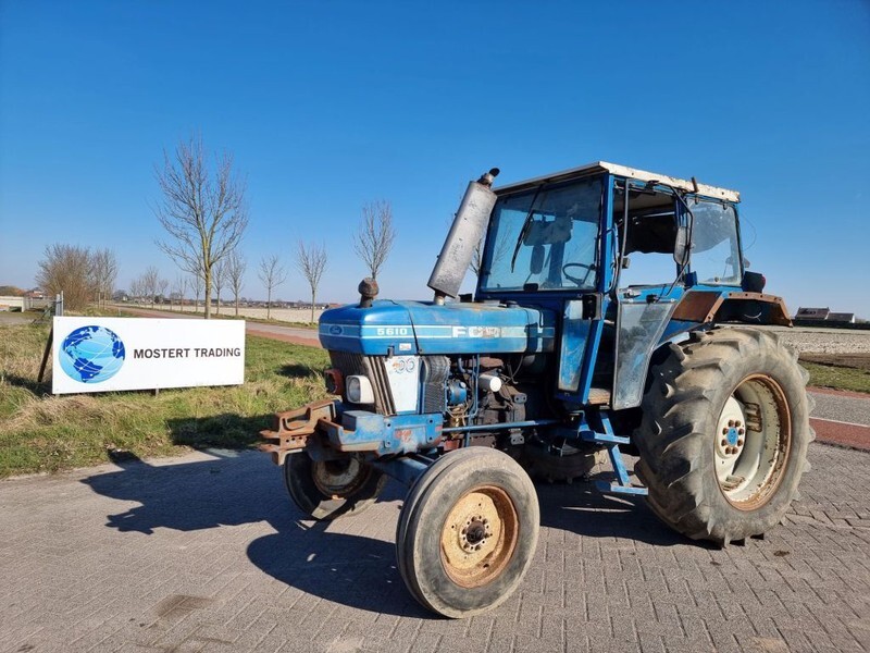Ford 5610 - Traktör: fotoğraf 1 Ford 5610 - Traktör: fotoğraf 1