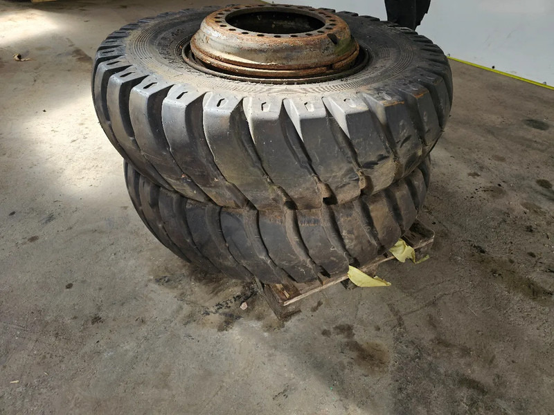 Grip Master 14.00-24 - Lastik - Kamyon: fotoğraf 2 Grip Master 14.00-24 - Lastik - Kamyon: fotoğraf 2