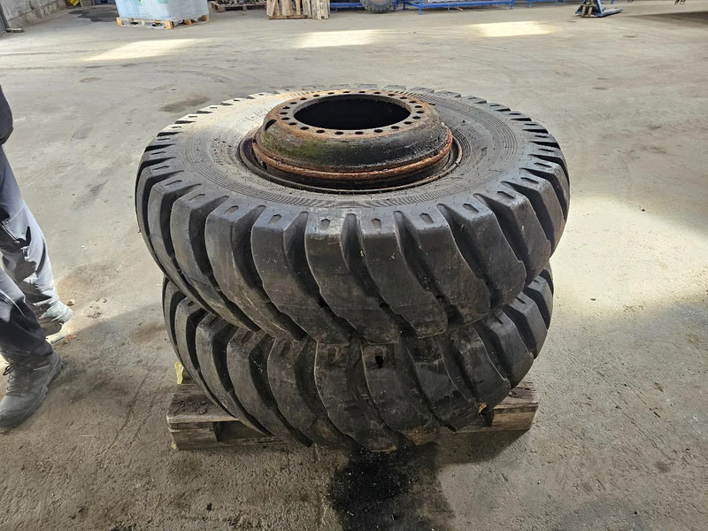 Grip Master 14.00-24 - Lastik - Kamyon: fotoğraf 5 Grip Master 14.00-24 - Lastik - Kamyon: fotoğraf 5