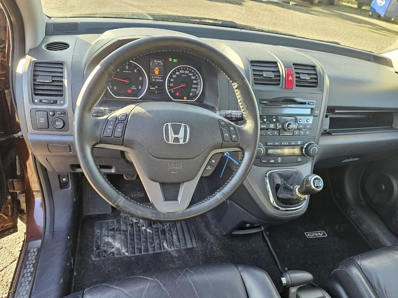 Honda CR-V Manual - Binek araba: fotoğraf 5 Honda CR-V Manual - Binek araba: fotoğraf 5