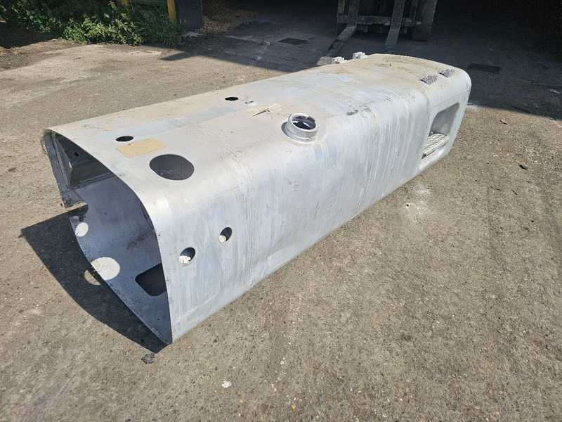 MAN Brandstoftank 595 Liter - L197 B70 H58 - Onderdeel nr. 81.122015733 - Yakıt tankı - Kamyon: fotoğraf 3 MAN Brandstoftank 595 Liter - L197 B70 H58 - Onderdeel nr. 81.122015733 - Yakıt tankı - Kamyon: fotoğraf 3