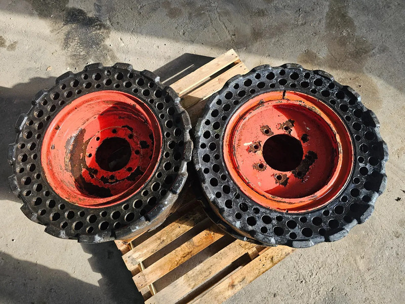 Michelin 30x10-16 - Lastik - Kamyon: fotoğraf 1 Michelin 30x10-16 - Lastik - Kamyon: fotoğraf 1