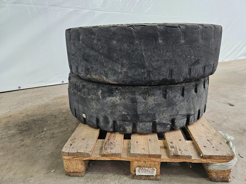 Michelin FULL RUBBER - 315/80R22.5 - Lastik - Kamyon: fotoğraf 3 Michelin FULL RUBBER - 315/80R22.5 - Lastik - Kamyon: fotoğraf 3