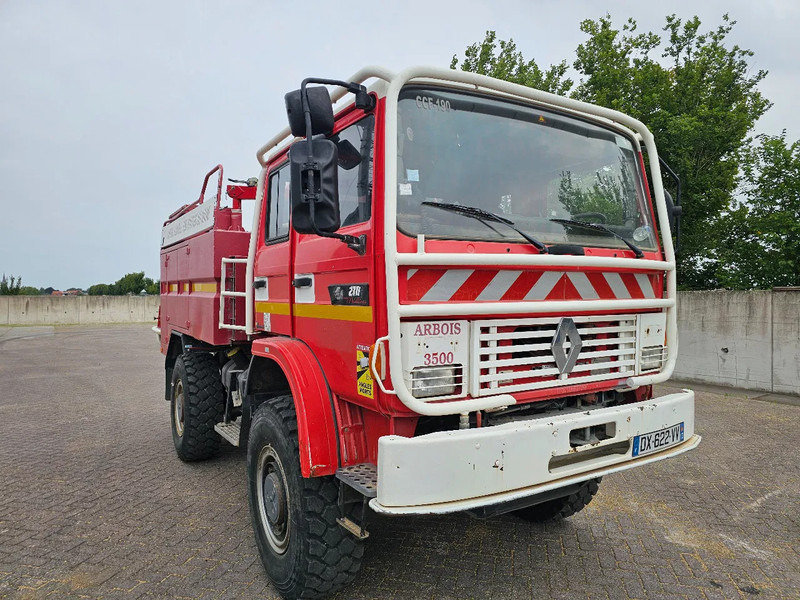 Renault M210 Arbois 3500L - İtfaiye aracı: fotoğraf 3 Renault M210 Arbois 3500L - İtfaiye aracı: fotoğraf 3