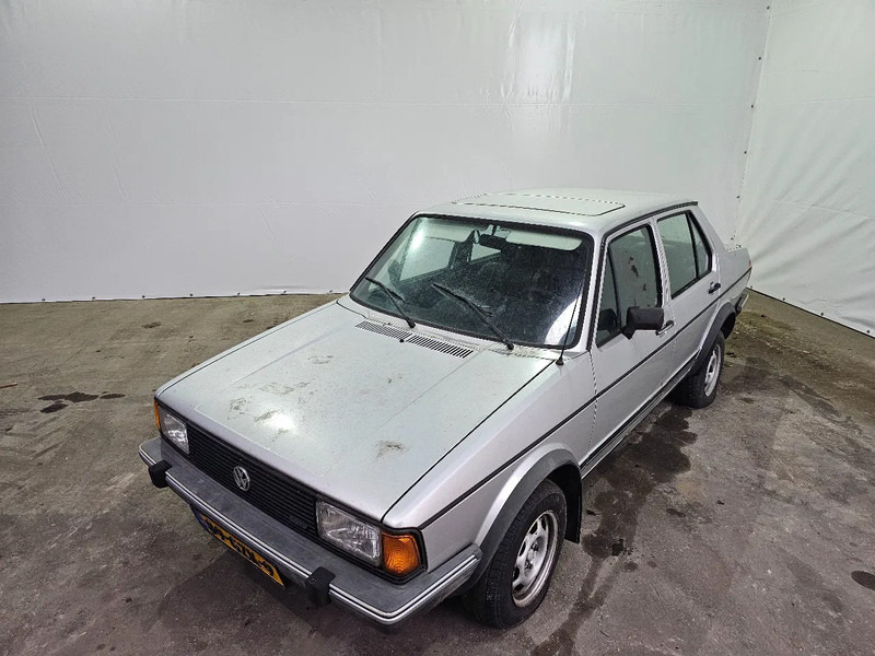 Volkswagen Jetta M1/AA - Sedan araba: fotoğraf 2 Volkswagen Jetta M1/AA - Sedan araba: fotoğraf 2