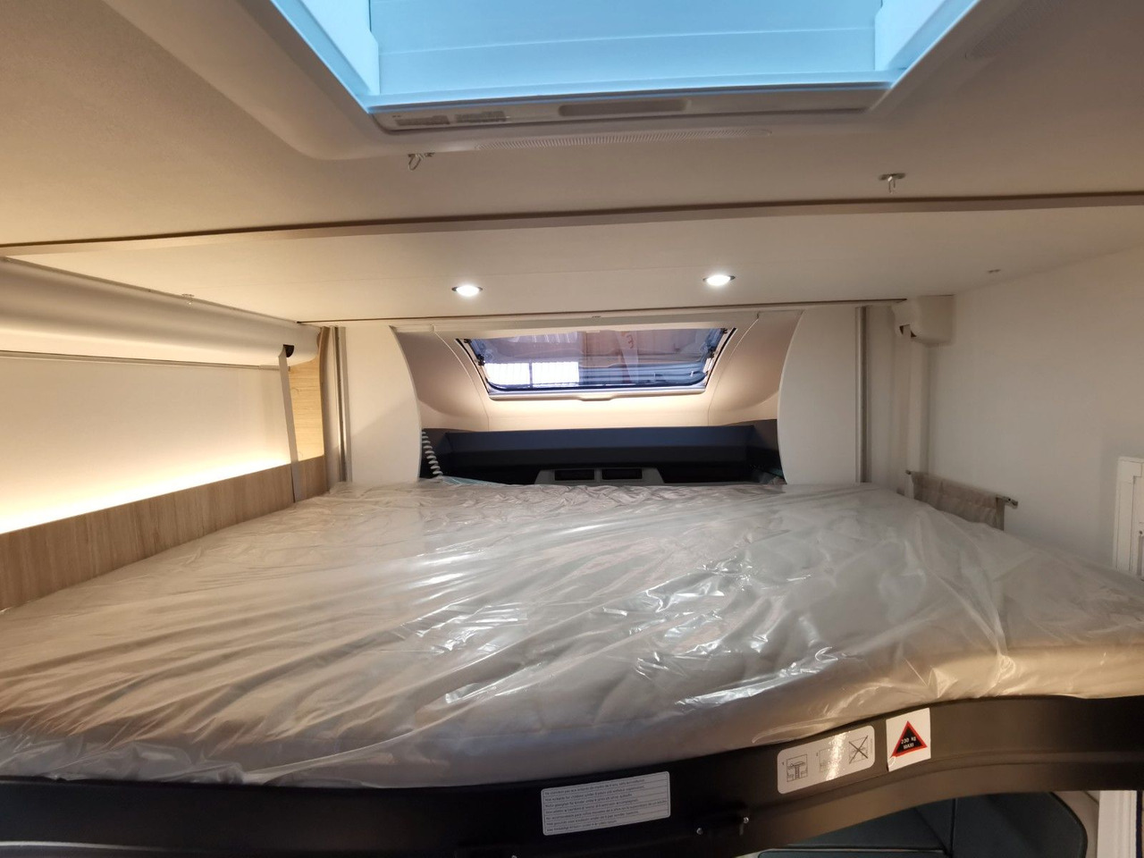 Semi entegre karavan Chausson 797 TITANIUM / - 2026 - / EINZELBETTEN & HUBBETT: fotoğraf 20