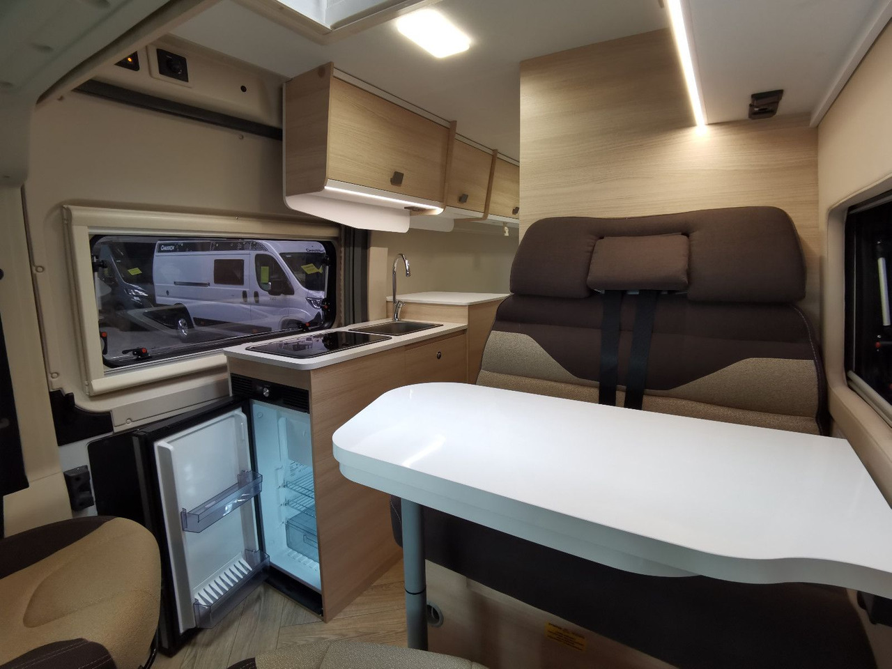 Yeni Camper van Chausson V697 FIRST LINE / - 2025 - /140PS / EINZELBETTEN Chausson V697 FIRST LINE / - 2025 - /140PS / EINZELBETTEN: fotoğraf 12