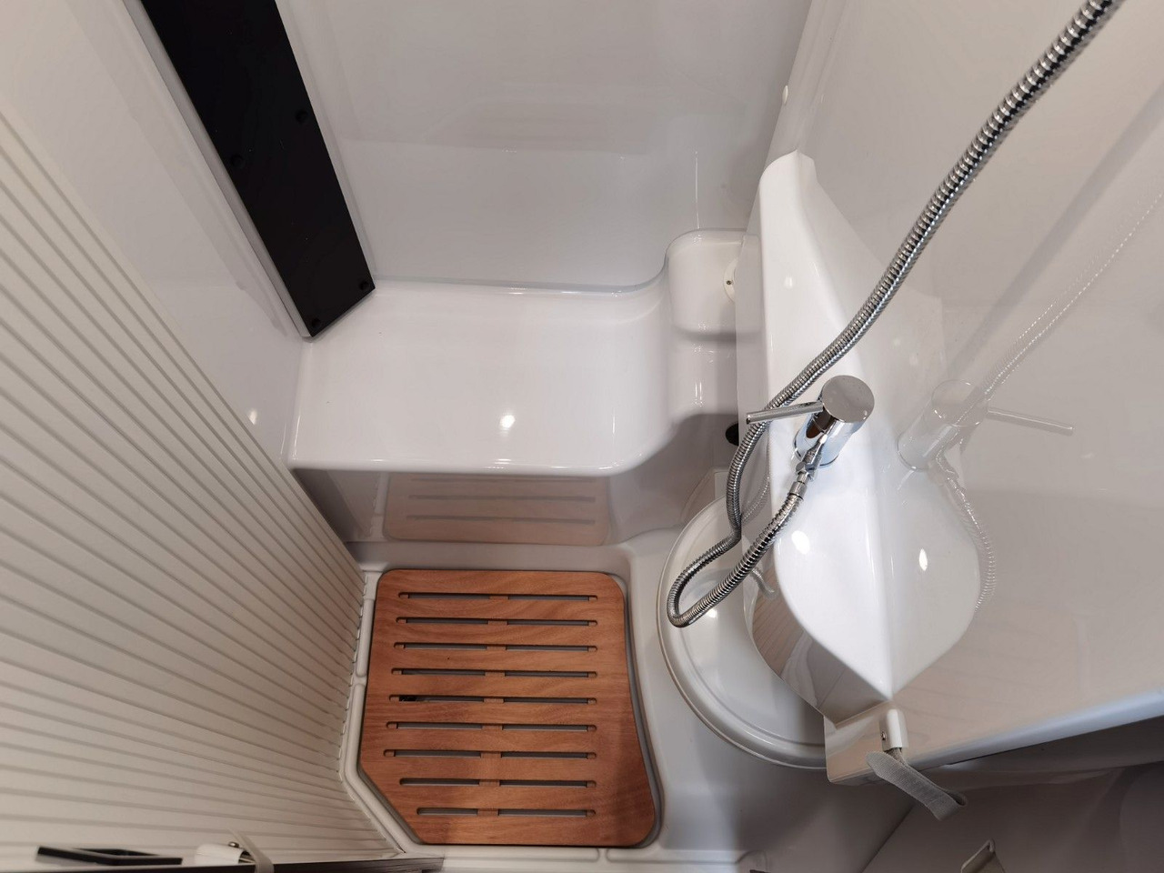 Semi entegre karavan Chausson X 650 EXCLUSIVE LINE / - 2025 - / XXL - HUBBETT: fotoğraf 23
