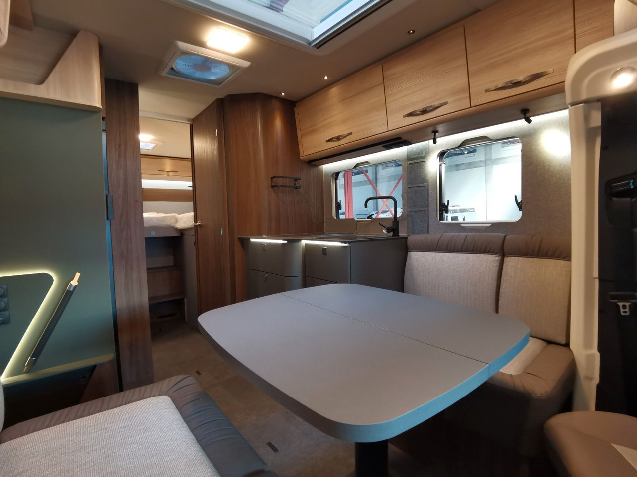 Semi entegre karavan Eura Mobil PROFILA T 726 EF / -2025-/RAUMBAD & EINZELBETTEN: fotoğraf 14
