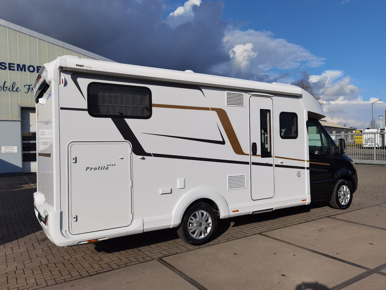 Eura Mobil PROFILA T 726 EF -MOD. 2025 -MONDIAL PLUS & S-P. - Semi entegre karavan: fotoğraf 4 Eura Mobil PROFILA T 726 EF -MOD. 2025 -MONDIAL PLUS & S-P. - Semi entegre karavan: fotoğraf 4