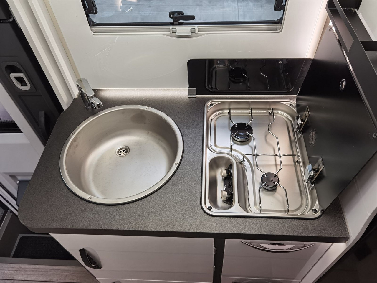 Alkovenli karavan Forster A 699 EB / -MODELL 2025- / 140 PS / EINZELBETTEN: fotoğraf 15