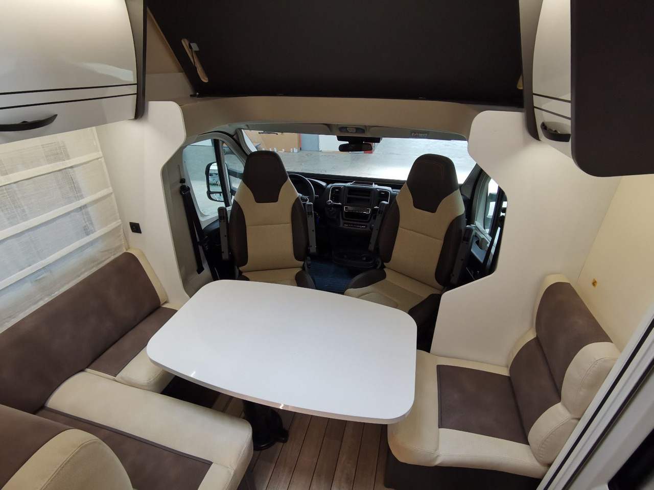 Alkovenli karavan Forster A 699 EB / -MODELL 2025- / 140 PS / EINZELBETTEN: fotoğraf 11