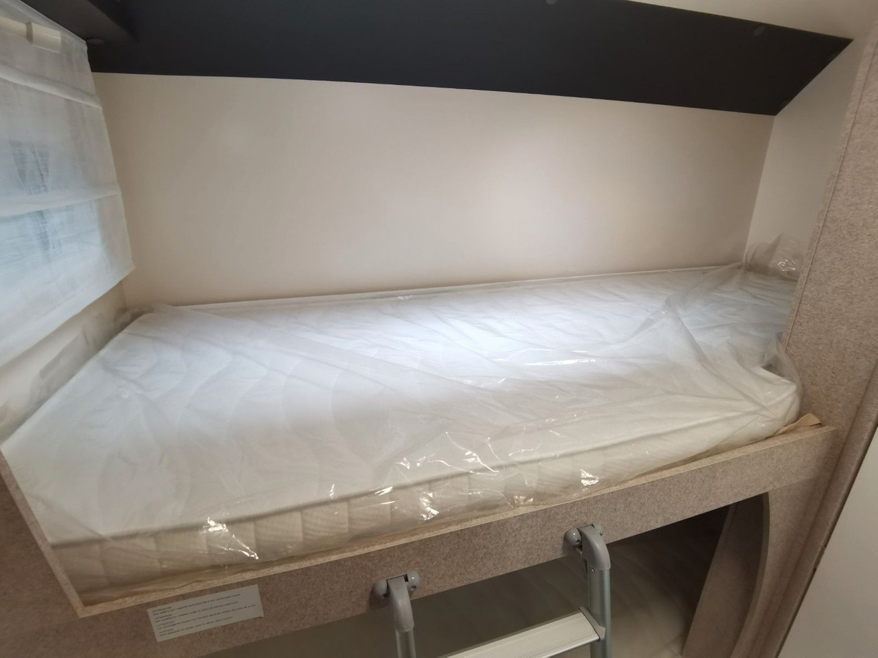 Alkovenli karavan Forster A 699 VB / 140PS / ETAGENBETTEN: fotoğraf 23 Alkovenli karavan Forster A 699 VB / 140PS / ETAGENBETTEN: fotoğraf 23