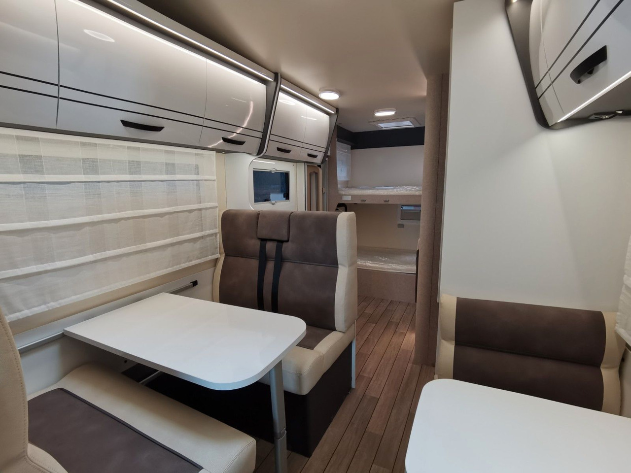 Alkovenli karavan Forster A 699 VB / 140PS / ETAGENBETTEN: fotoğraf 16 Alkovenli karavan Forster A 699 VB / 140PS / ETAGENBETTEN: fotoğraf 16