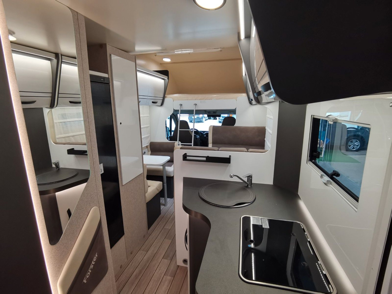 Alkovenli karavan Forster A 699 VB / 140PS / ETAGENBETTEN: fotoğraf 18 Alkovenli karavan Forster A 699 VB / 140PS / ETAGENBETTEN: fotoğraf 18