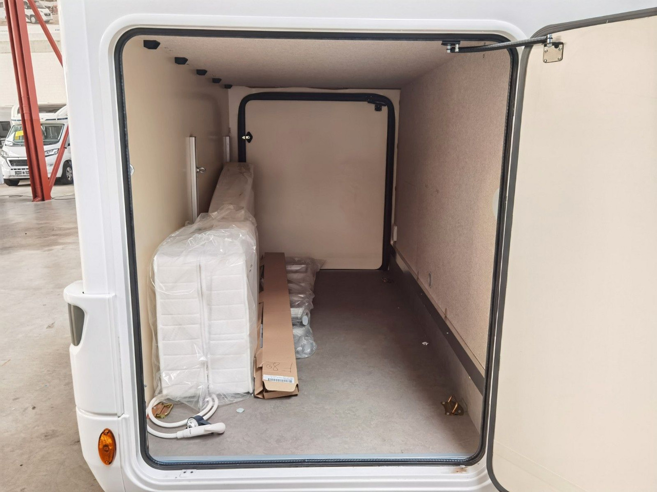 Semi entegre karavan Forster T 745 EB /-2025-/ 140PS / EINZELBETTEN & RAUMBAD: fotoğraf 11