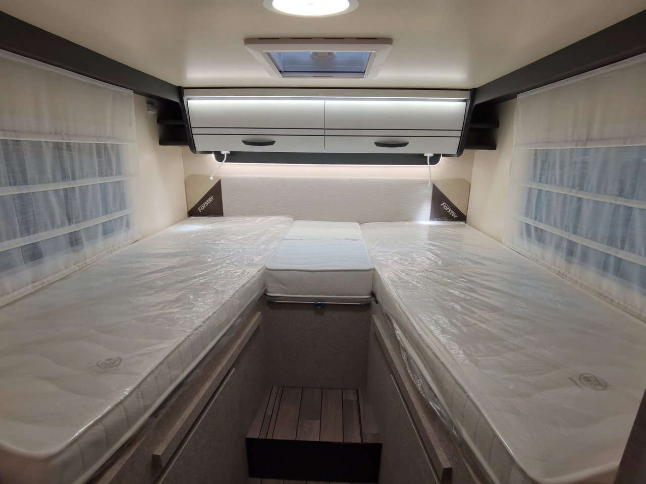 Semi entegre karavan Forster T 745 EB /-2025-/ 140PS / EINZELBETTEN & RAUMBAD: fotoğraf 19