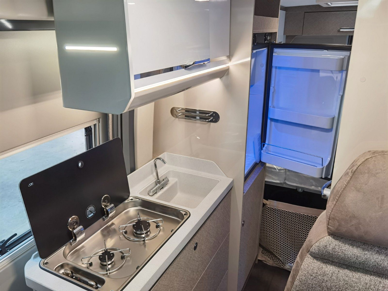 Camper van Karmann DAVIS 590 LIFESTYLE / 140PS / SKY-ROOF & ALU: fotoğraf 14