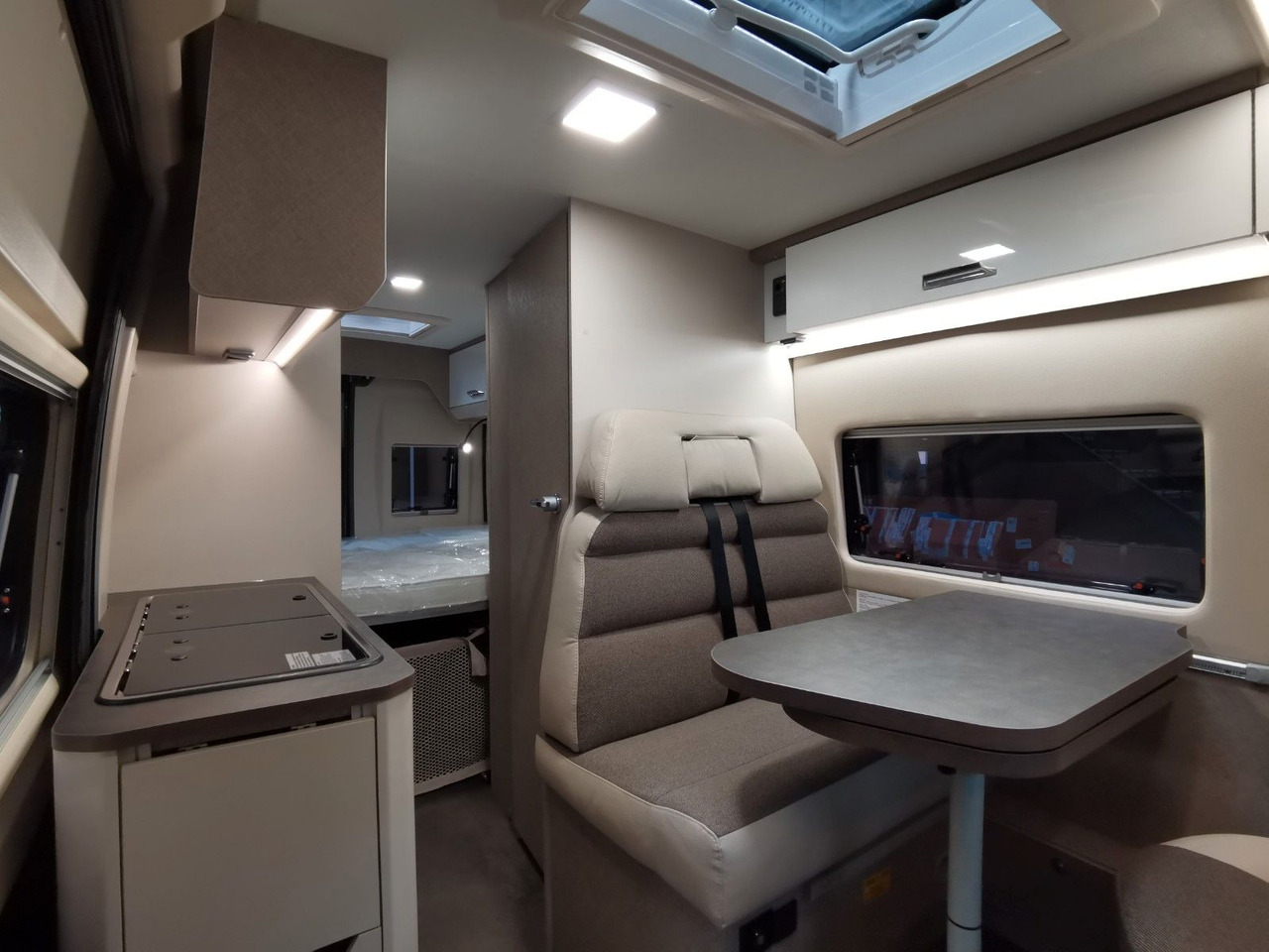 Camper van Karmann DAVIS 590 TRENDSTYLE / -2025-/ 140PS /PLUS-PAKET: fotoğraf 14
