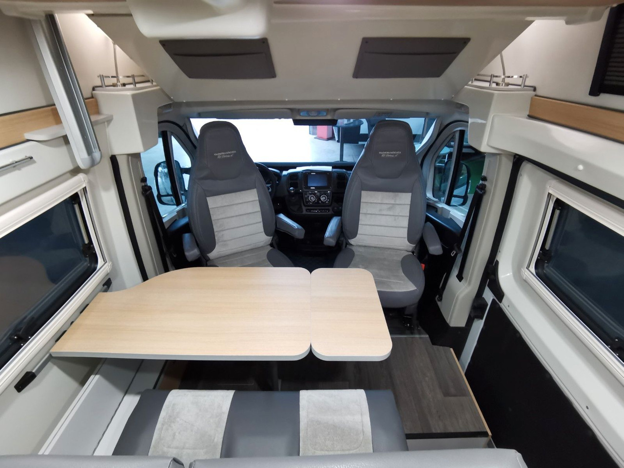 Camper van Karmann DEXTER 550 / 140PS / CONCEPT - PAKET & HUBBETT Karmann DEXTER 550 / 140PS / CONCEPT - PAKET & HUBBETT: fotoğraf 11