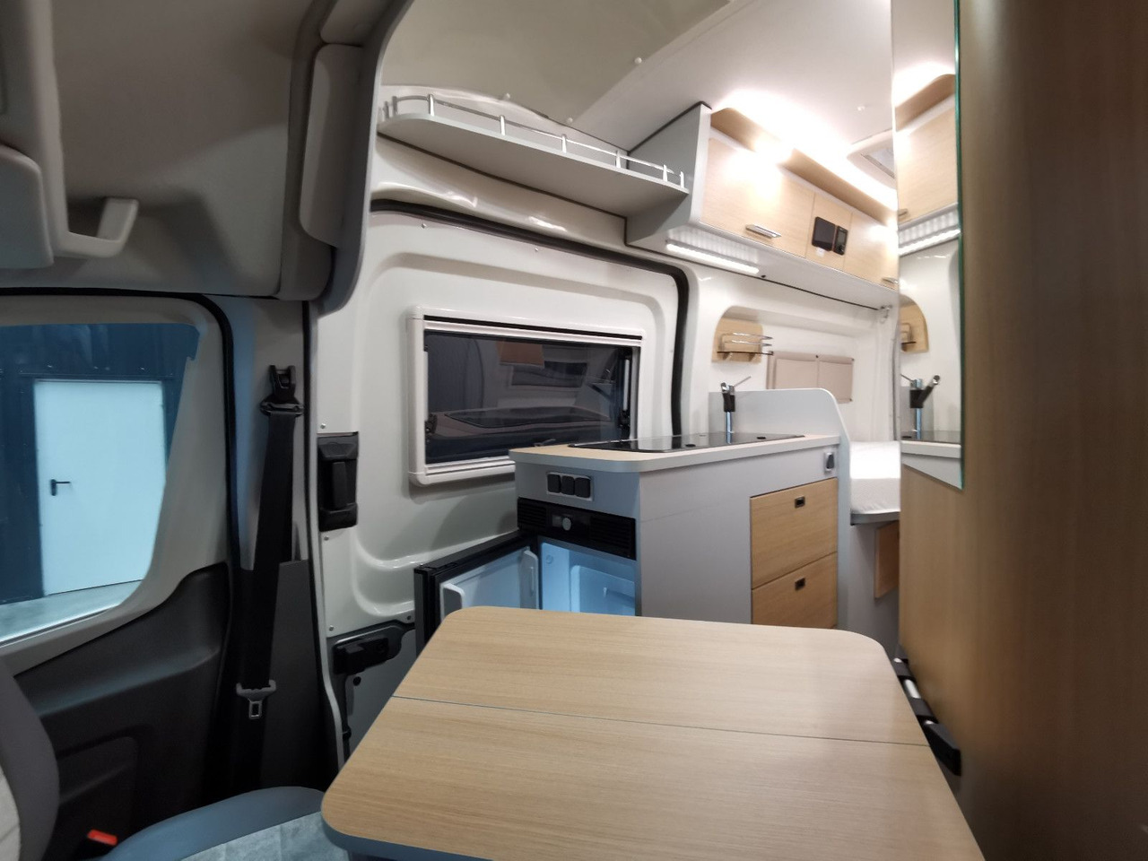 Yeni Camper van Karmann DEXTER 570 /170PS-4x4 /SOLAR/ AHK / EINZELBETTEN: fotoğraf 12