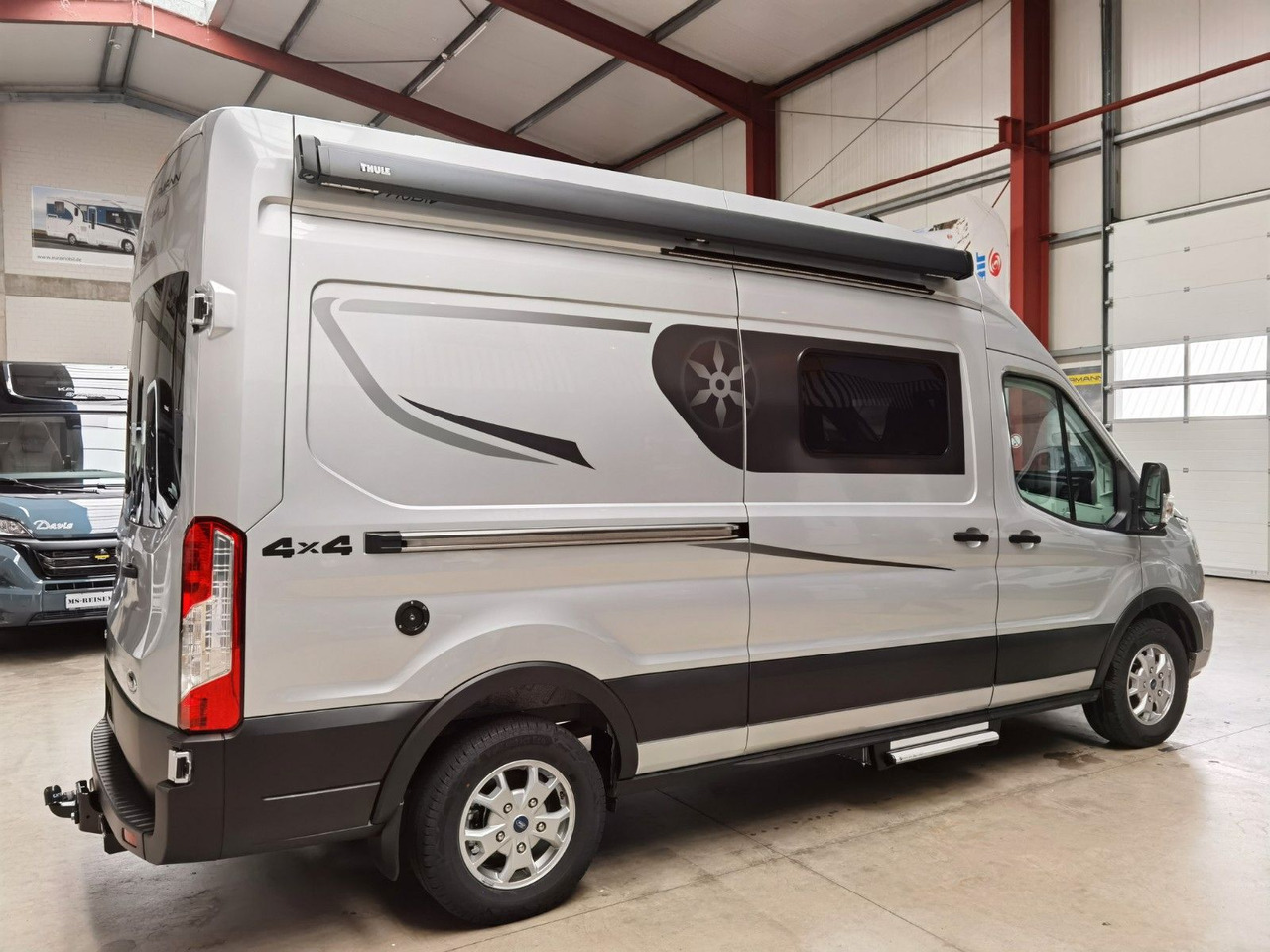 Karmann DEXTER 570 / 170PS-4x4 /SOLAR/ AHK/ EINZELBETTEN - Camper van: fotoğraf 4 Karmann DEXTER 570 / 170PS-4x4 /SOLAR/ AHK/ EINZELBETTEN - Camper van: fotoğraf 4