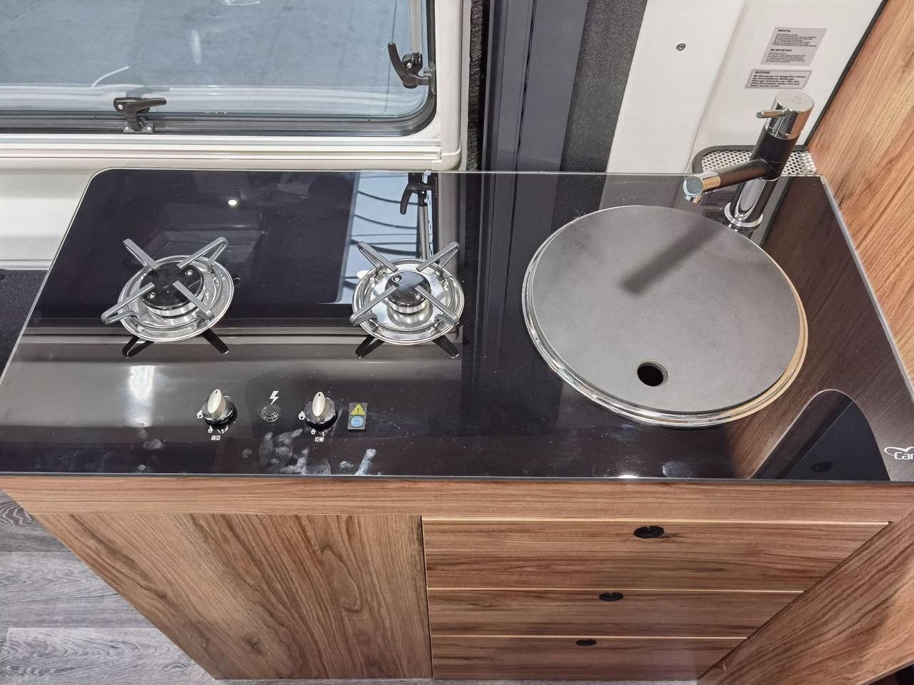 Karmann DEXTER 600 /MODELL 2026/ EINZELBETTEN 5.99M - Camper van: fotoğraf 5 Karmann DEXTER 600 /MODELL 2026/ EINZELBETTEN 5.99M - Camper van: fotoğraf 5