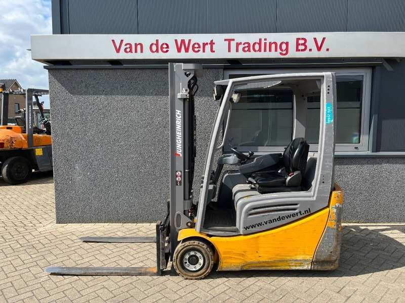 Jungheinrich EFG216K Heftruck Jungheinrich EFG216K Duplo 330 Freelift/Sideshift/4e functie Elektrisch 2016 - Elektrikli forklift: fotoğraf 1 Jungheinrich EFG216K Heftruck Jungheinrich EFG216K Duplo 330 Freelift/Sideshift/4e functie Elektrisch 2016 - Elektrikli forklift: fotoğraf 1
