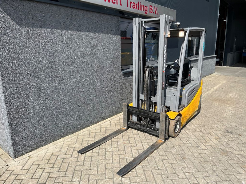 Jungheinrich EFG216K Heftruck Jungheinrich EFG216K Duplo 330 Freelift/Sideshift/4e functie Elektrisch 2016 - Elektrikli forklift: fotoğraf 4 Jungheinrich EFG216K Heftruck Jungheinrich EFG216K Duplo 330 Freelift/Sideshift/4e functie Elektrisch 2016 - Elektrikli forklift: fotoğraf 4