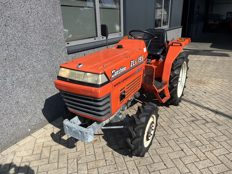 Kubota ZL1 195 D - Küçük traktör: fotoğraf 5 Kubota ZL1 195 D - Küçük traktör: fotoğraf 5
