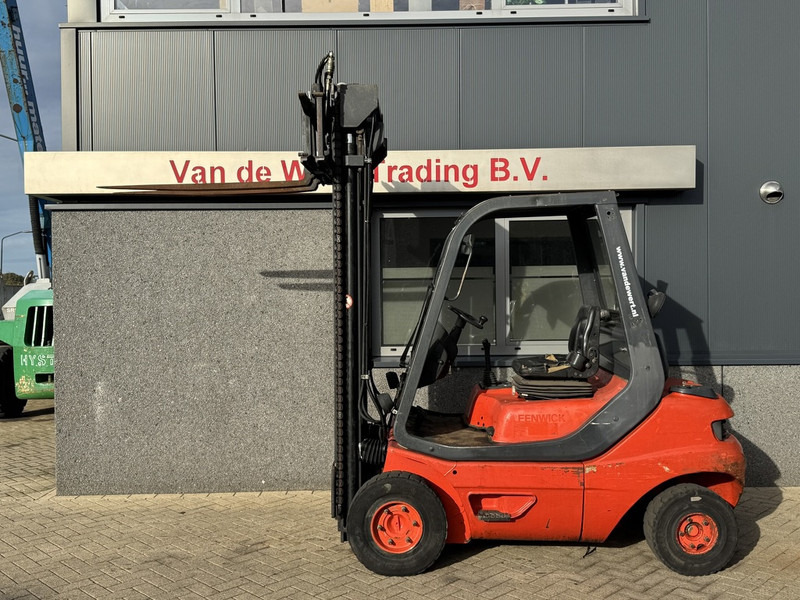 Linde H25D-02 Triplo 640 Freelift / Sideshift / 4e functie Diesel 1995 - Dizel forklift: fotoğraf 5 Linde H25D-02 Triplo 640 Freelift / Sideshift / 4e functie Diesel 1995 - Dizel forklift: fotoğraf 5