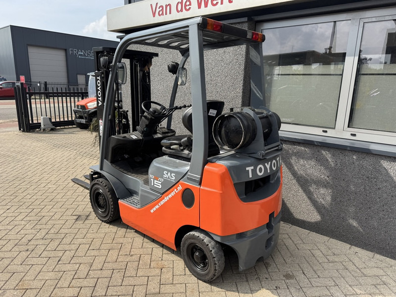 Toyota 02-8FGF18 Triplo 430 Freelift/Sideshift/4e Functie 2013 Lpg - LPG forklift: fotoğraf 4 Toyota 02-8FGF18 Triplo 430 Freelift/Sideshift/4e Functie 2013 Lpg - LPG forklift: fotoğraf 4